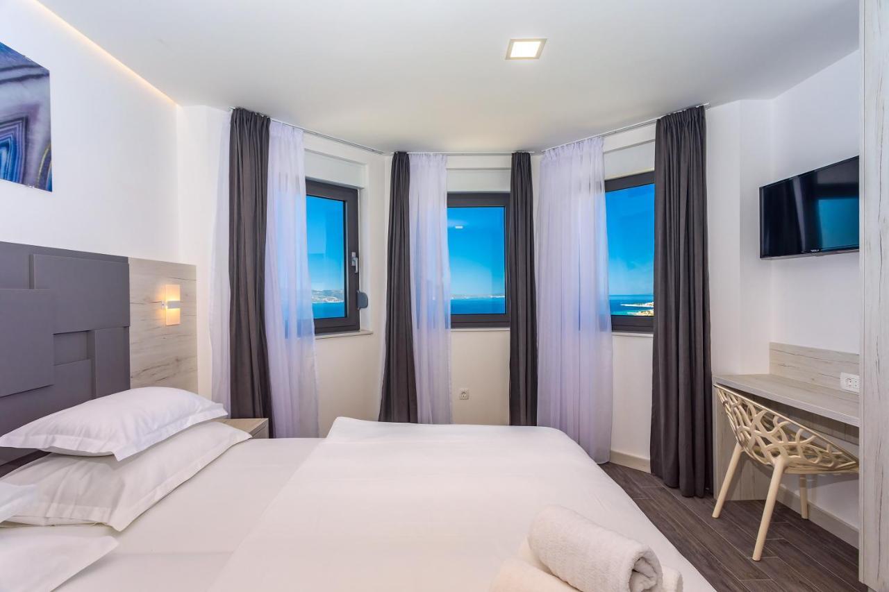Villa Belvedere With Heated Pool, Billiards, Media Room, Sea Views,10 Pax Omiš Zewnętrze zdjęcie