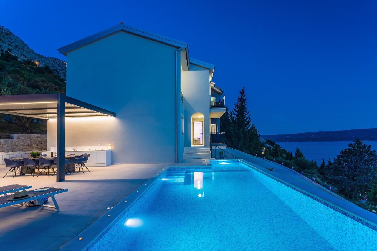 Villa Belvedere With Heated Pool, Billiards, Media Room, Sea Views,10 Pax Omiš Zewnętrze zdjęcie