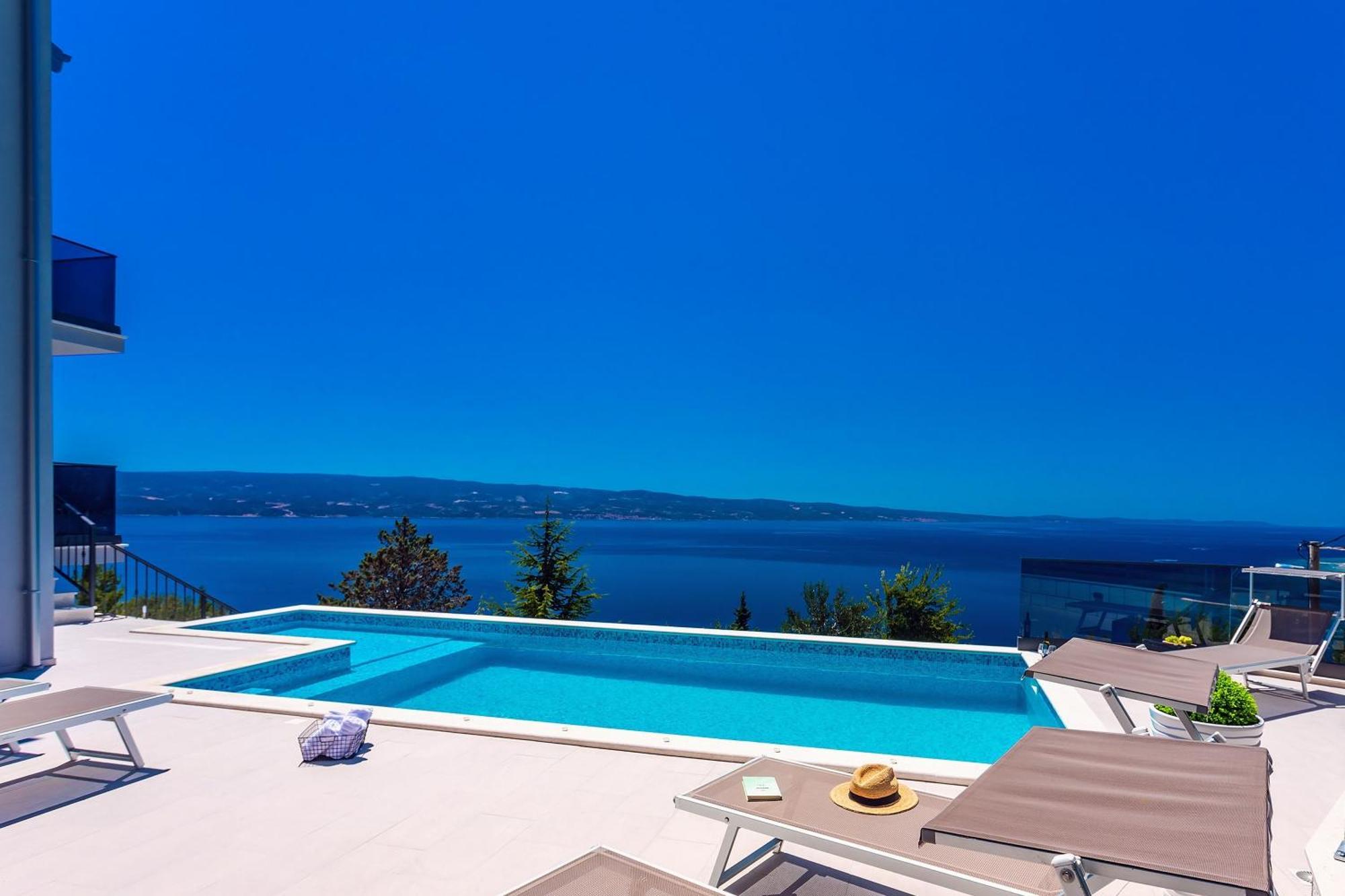 Villa Belvedere With Heated Pool, Billiards, Media Room, Sea Views,10 Pax Omiš Zewnętrze zdjęcie